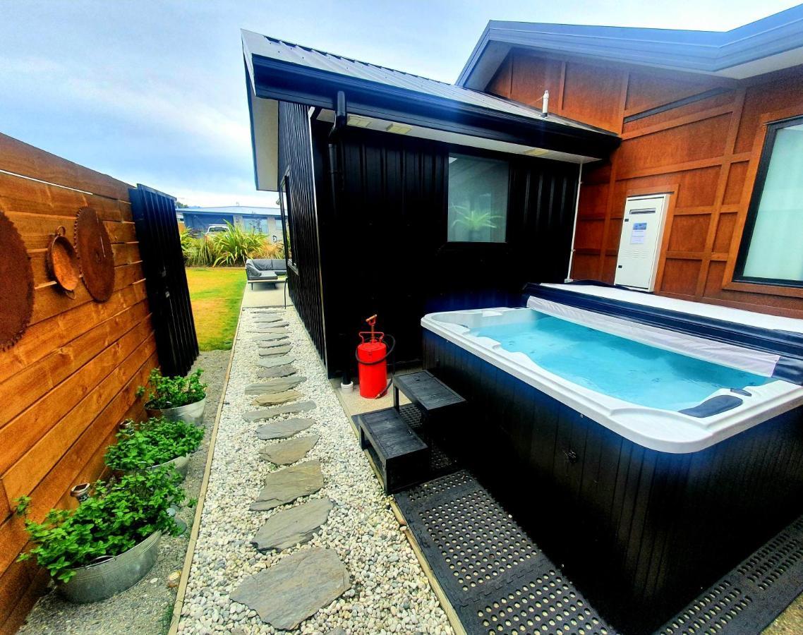 瓦纳卡Hawea Heaven: Superking Beds + Hot Tub + Mountain别墅 外观 照片