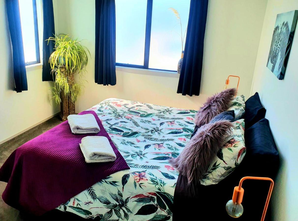 瓦纳卡Hawea Heaven: Superking Beds + Hot Tub + Mountain别墅 外观 照片